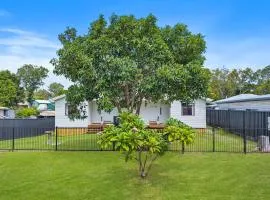 Roys Place by Discover Stradbroke