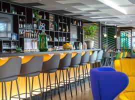 Mercure Hyères Centre Côte d'Azur, hotel near Toulon - Hyeres Airport - TLN, Hyères