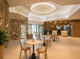 Novotel Nice Arenas Aeroport, hotel in Nice