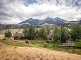 104-Acre Private Ranch Retreat in Paradise Valley Montana