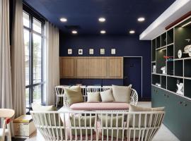 Aparthotel Adagio Paris Suresnes Longchamp, hotel v destinaci Suresnes