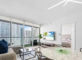 Penthouse ICON W Hotel WaterViews Balcony Brickell