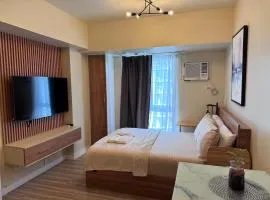 IT Park Studio Unit Avida Riala T4 with pay parking