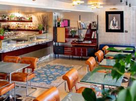 MUZE Hotel Dusseldorf - Handwritten Collection