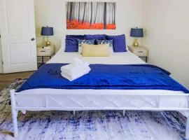 Manchaca Meadows Pool & Spa Sleeps 10