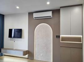 Luxhomes TC1 Canopy Smart City, hotel em Phú Thú