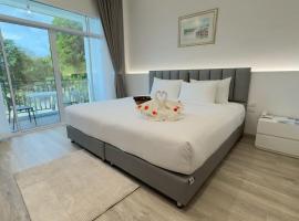 班萱坤塔高爾夫度假酒店，烏汶的附設泳池的飯店