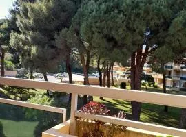 T2 climatisé avec garage, proche centre et plages - FR-1-610-113