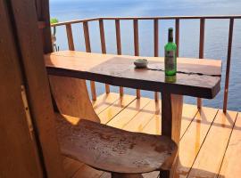 Eco-tourist Dreamstay Cliff Tree House, hotel in Nusa Penida