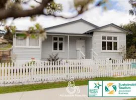 Bicheno Beach House