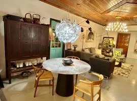 Chic Designer Family Rooms in Shared Bungalow near LRT SS1 PJ