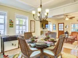 Paradise Palms by AvantStay Great Location w Outdoor Dining BBQ Close to Higgs Beach Month Long Stays