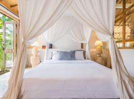 Villa Joglo Gnosis, hotel u gradu Tabanan