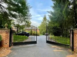Spacious Guest Suite 5 Minutes to Princeton University with Free Parking