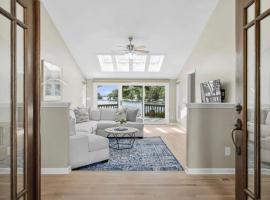 Happy Place by AvantStay Firepit Ranch-Style, hôtel à Westport