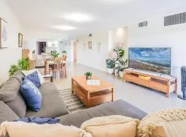 Pavillions Ocean Breeze Apartment 119