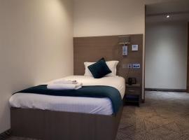 Single Room, hotel v destinaci Karnal