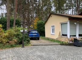 Apartment in a quiet area, near the sea and forest, parkol&oacute;val rendelkező hotel Jūrmal&aacute;ban