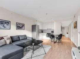 City apartment by Tromsøsundet