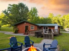 The Rustic Cottage by AvantStay Hot Tub Fire Pit Pool Table 5mins to Town
