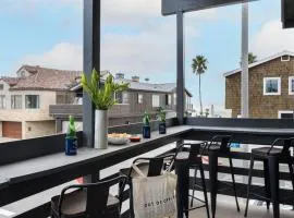 Shelly by AvantStay Steps to the Beach Deck w Ocean Views 5BDR