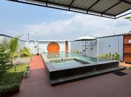 Lora House