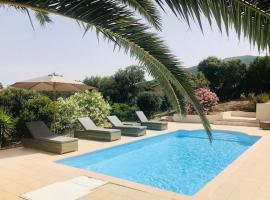 Villa de charme et plage 5 mn à pied, hotel a Campomoro