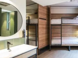 LATROUPE Grand Place Hostel