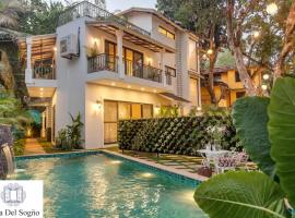 Lime Tree 4 BHK Villa with Private Pool Anjuna Beach Goa, hotel em Anjuna