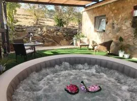 Countryside home Villa Luna with Private Yard & Jacuzzi