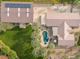 41 Palms Estate by AvantStay Indoor Pickleball Pool Hot Tub Outdoor Kitchen