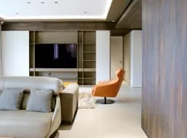 The Indigo Courtyard Hanoi-Elegant Loft-Steps from Old Quarter