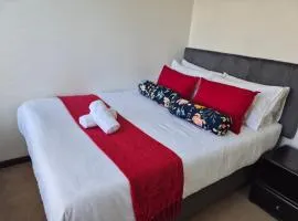 Elegant Bliss -2 bedroomed at Dainfern, in Fourways, Sandton