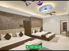 HOTEL - NEW BEST - M ! MG - ! Varanasi - Free Wi - Fi & Fully Air Conditioned Hotel - Near Kashi Vishwanath Temple !!