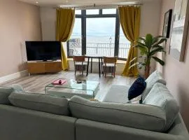 Luxury 1BR Seafront Apartment