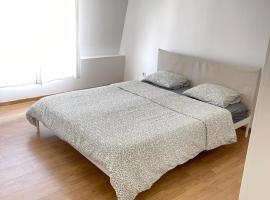 Chambre disponible, δωμάτιο σε οικογενειακή κατοικία στο Άαλστ