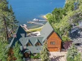 2 Lakefront Homes by AvantStay Sleeps 23, Private Dock Beach, Hot Tub, Fire Pit, Deck Views