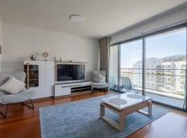 Nomad Escape Spacious Apartment with Pool & Gym