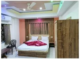 Near Sea Beach HOTEL GANGA ARTI !NN ! Digha, Prime Location Near Jagannath Temple- Fully Air conditioned Rooms ,Wifi -Lift and Restaurant, Parking Facilities - A Top Rated Hotel IN DIGHA