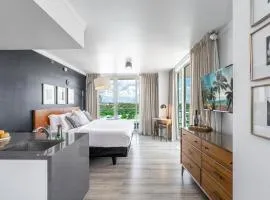 Modern Grove Studio with Parking