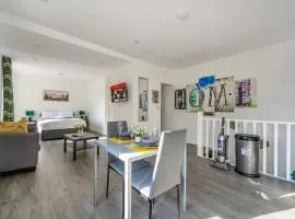 11F2 Captivating & luxurious Stay