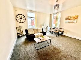 Comfy Entire Apartment with Free Parking in Bury Town, ξενοδοχείο σε Bury