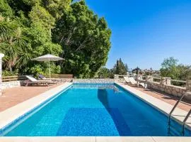 Modern private Suite at fantastic villa near Fuengirola