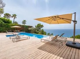 Herce Property - Private Pool & Beachfront Villa