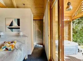 Soling apartmanház Velence, Hotel in Velence