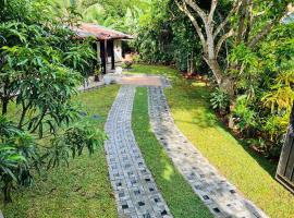 Sith Meadow View Bungalow, villa in Palapatwela