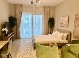 Relaxing Studio Canal & Pool View Yas Island