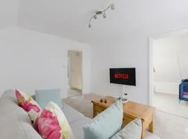 Charming 2-Bedroom Escape in Worthing