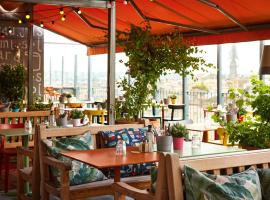 Mama Shelter Bordeaux Centre, hotel v destinaci Bordeaux