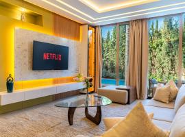 Zen Villa Private Parking, hotel a El Rhechat